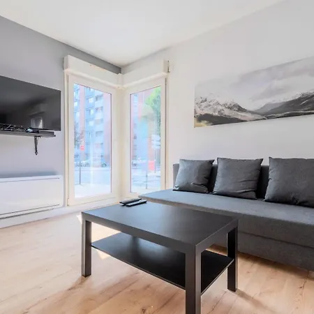 Functional Near The Center Parking